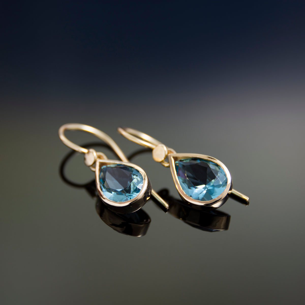 EG2240-1 Dangle Teardrop Earrings with Blue Topaz