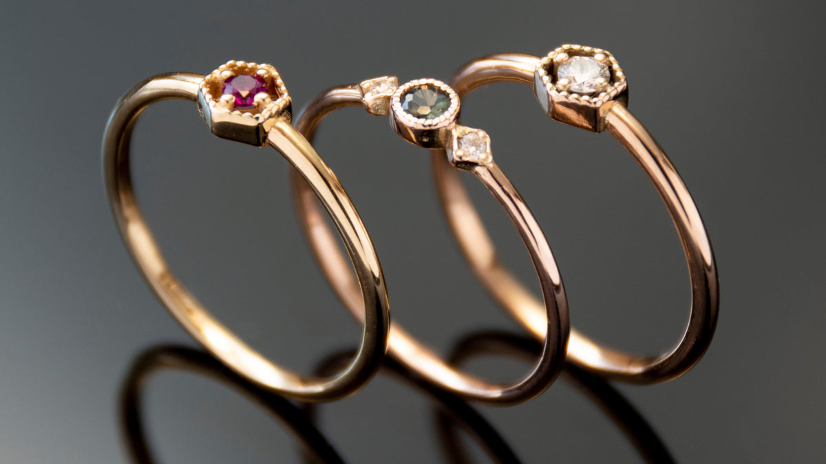 RG1904 Dainty Rose Gold Ring with a Central Diamond