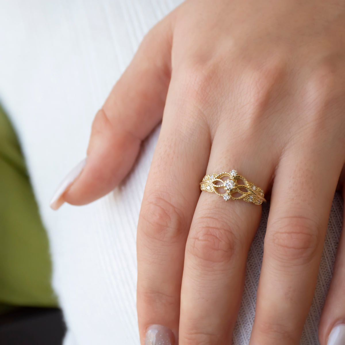 RG1911 Romantic Gold Ring with Diamond and Filigree Details