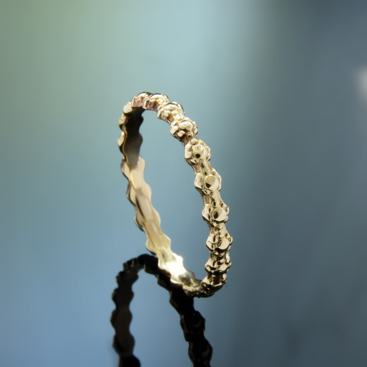 RG1004 Dainty flowers eternity ring
