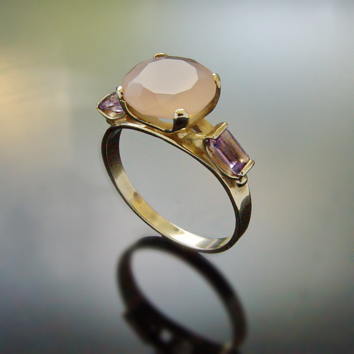 RG1244-3 Rose gold ring with Roze Quartz and Amethyst