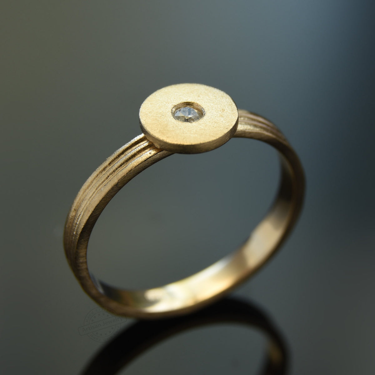 RG0947 Round Diamond engagement ring