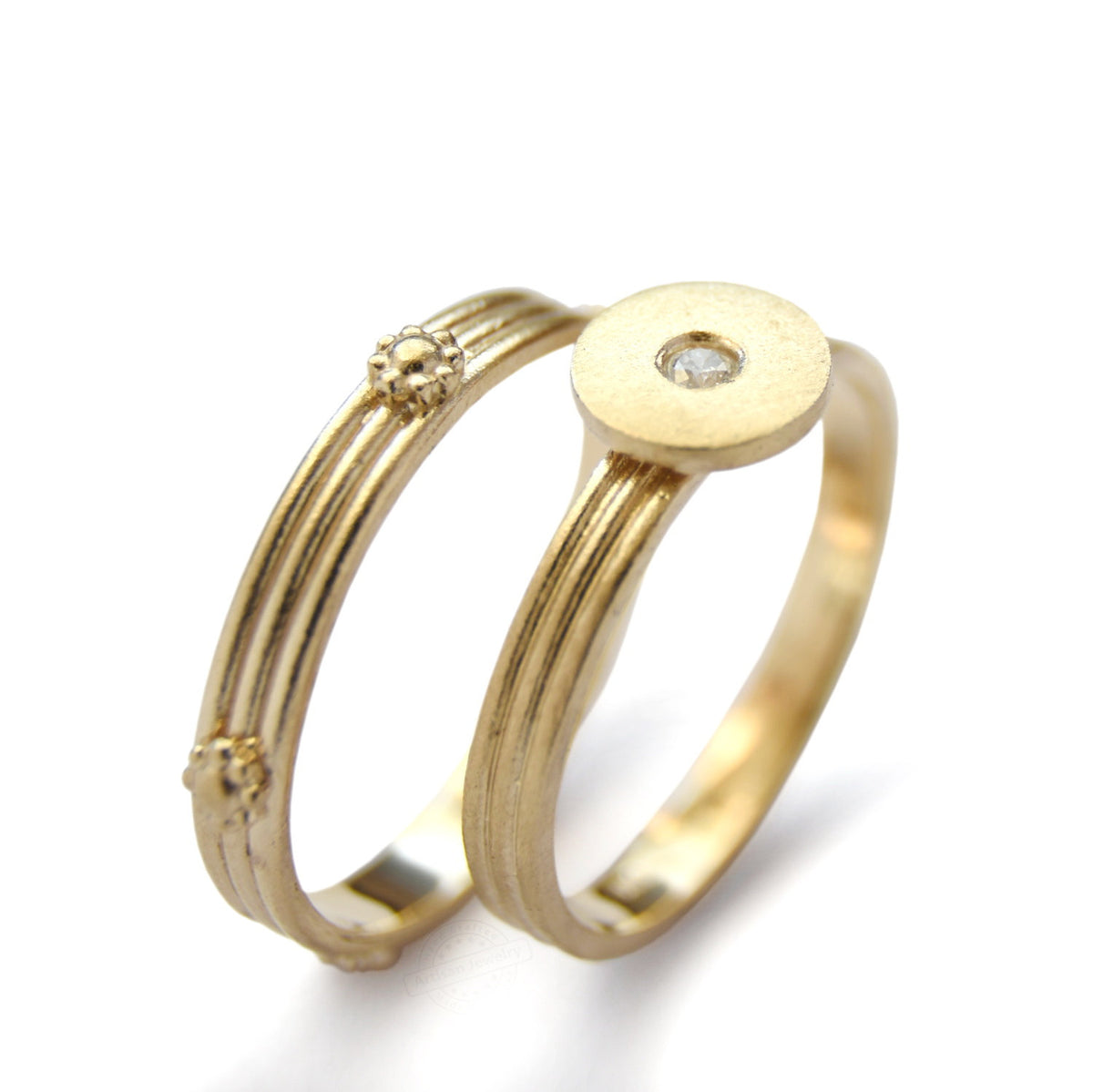 RG0945-1 Dainty flowers wedding band