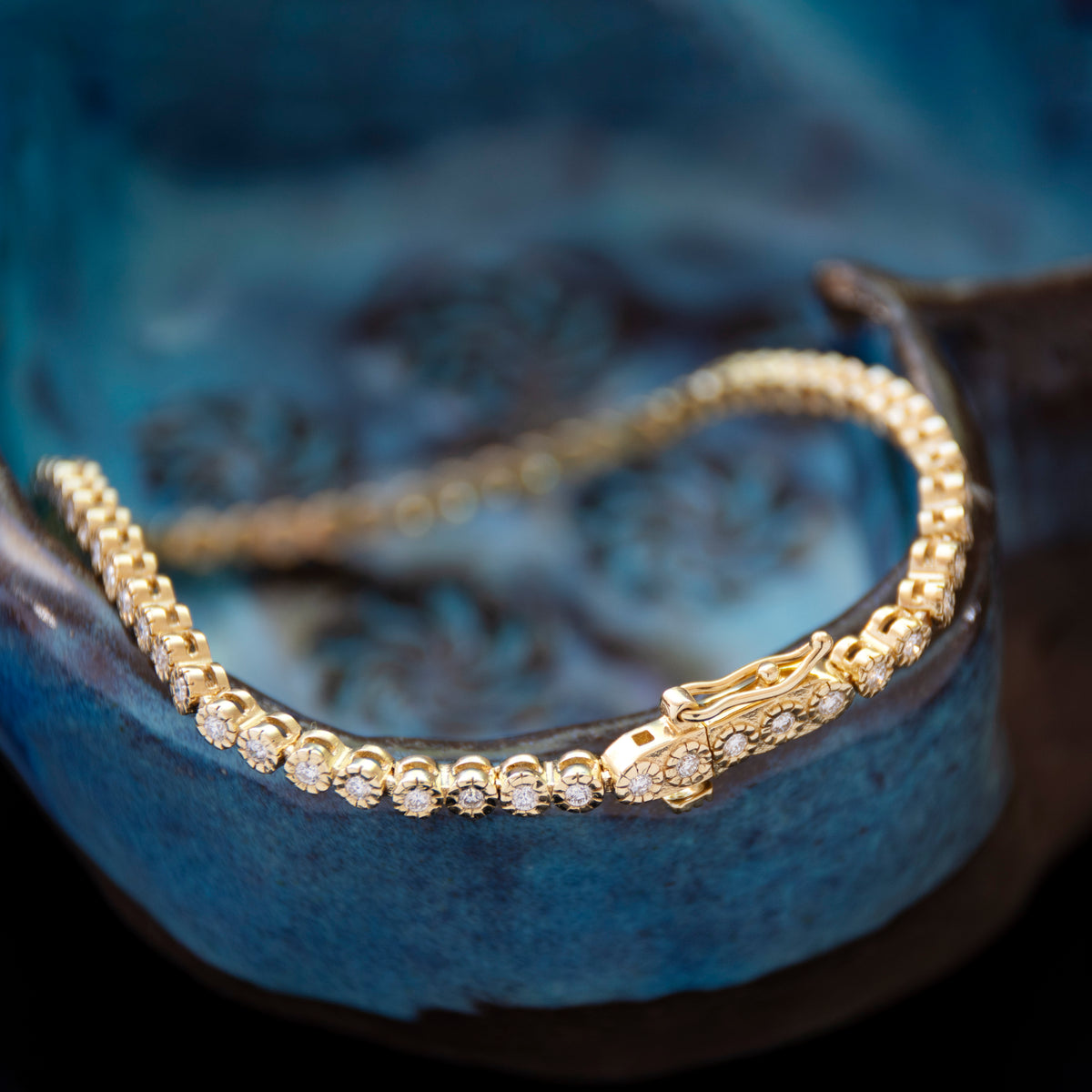 BG0001 Elegant Gold Diamond Tennis Bracelet