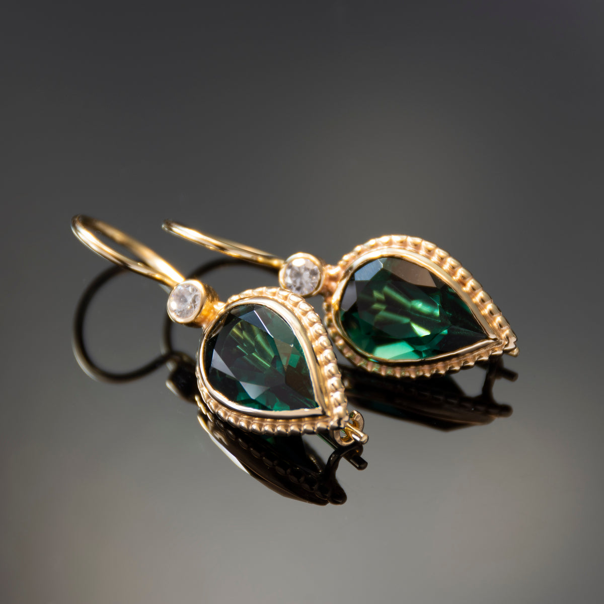 EG2215-1  Gold Teardrop Earrings with Emerald