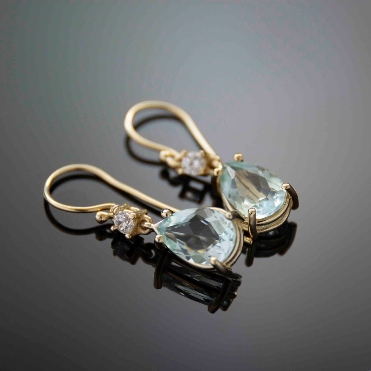 EG2251 Pear-shaped blue topaz drop earrings