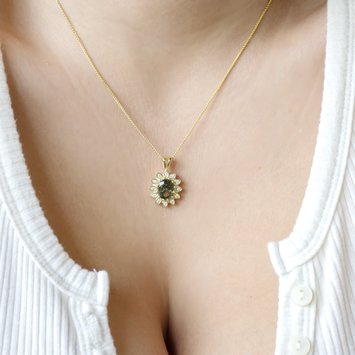 NG4789 Sunflower Gold Pendant Necklace with Green Spinel & Zircons