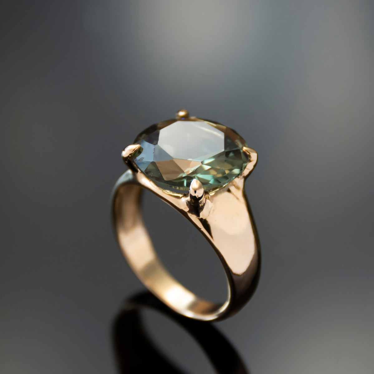 RG1782-1 Gold Estate Ring with Green Spinel