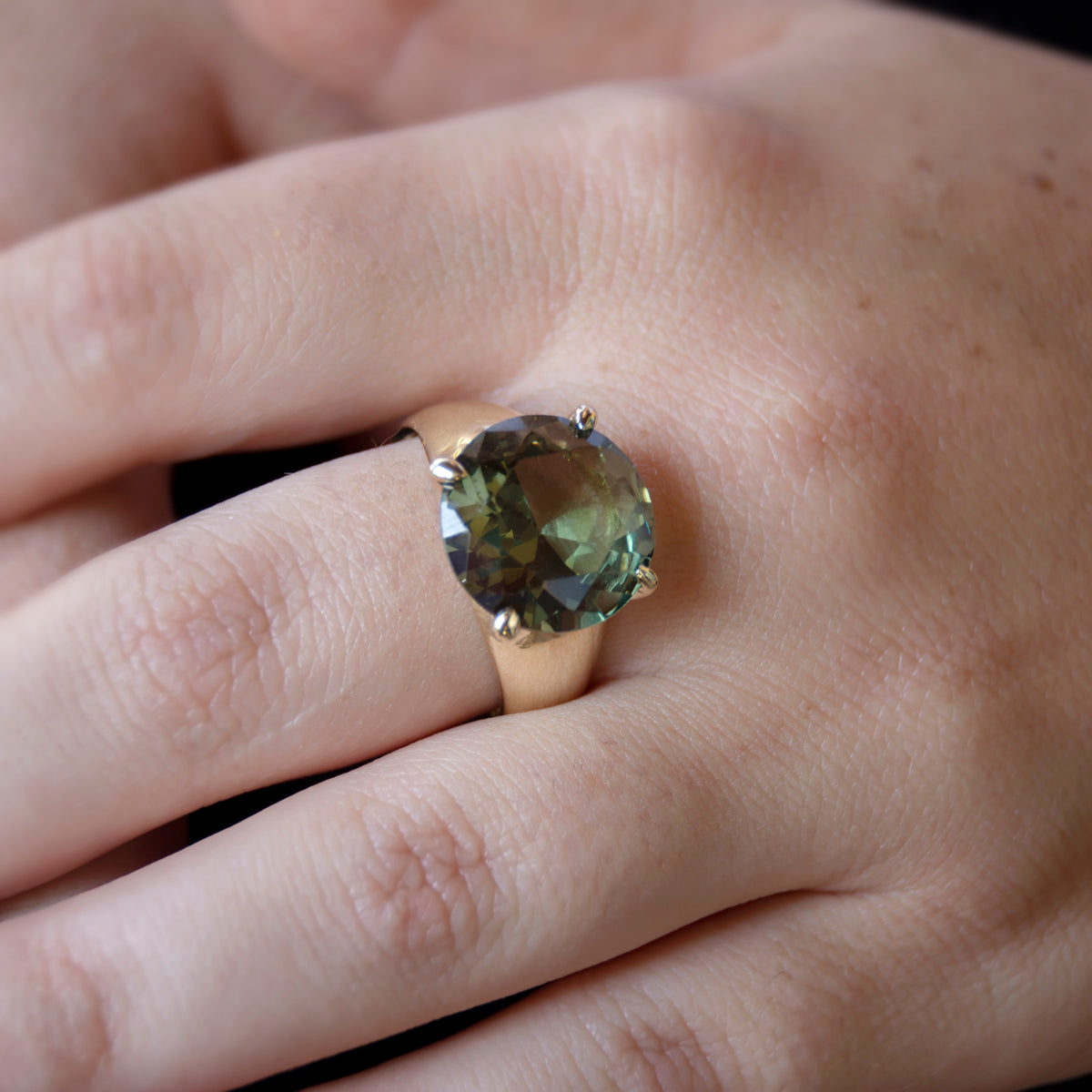 RG1782-1 Gold Estate Ring with Green Spinel