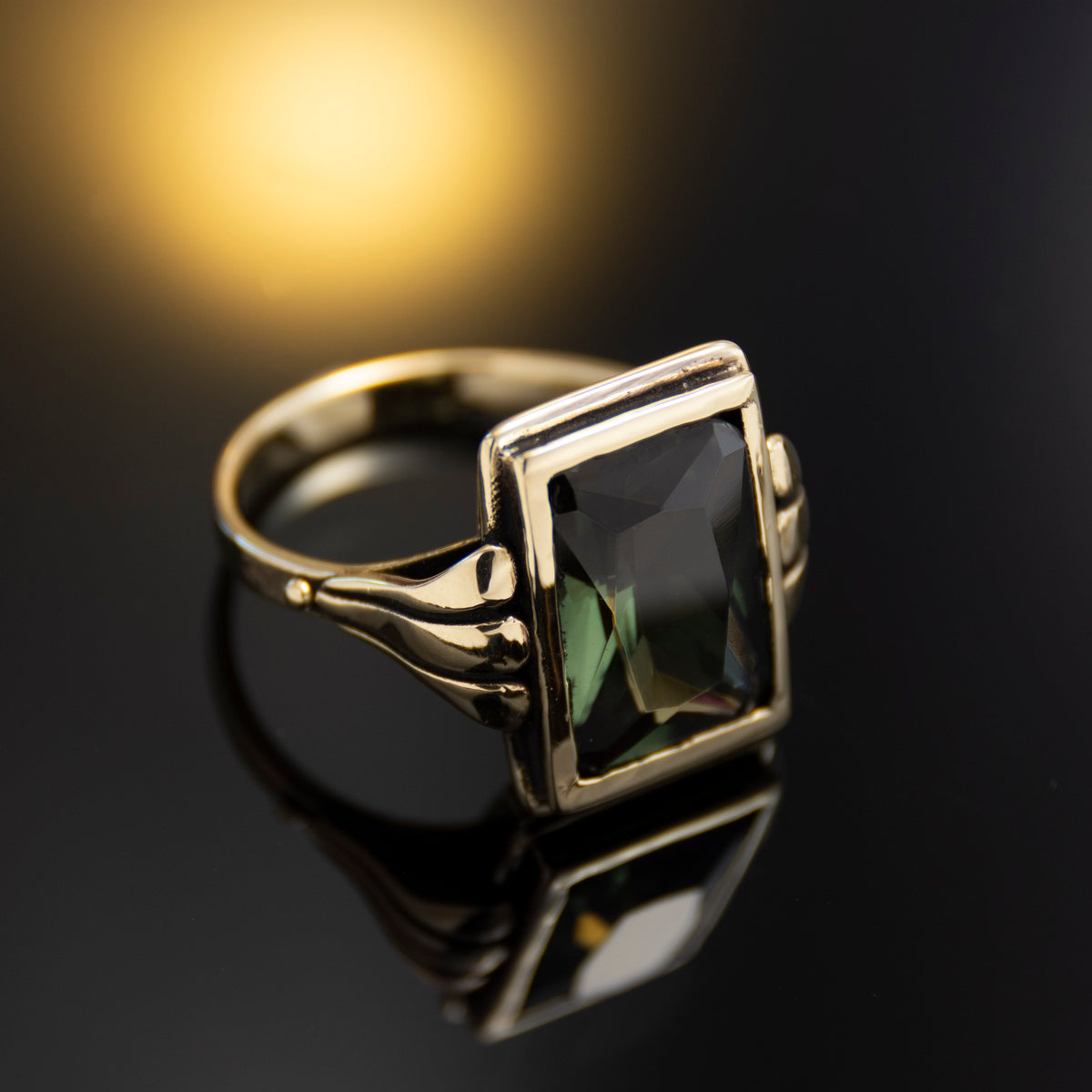 RG1910 Gold Ring with Large Square Green Spinel