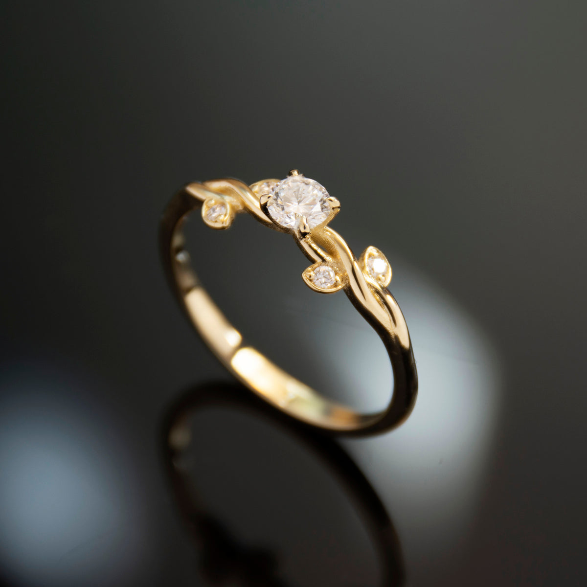 RG1915 Dainty Gold Swivel Ring with Mixed-Size Diamonds