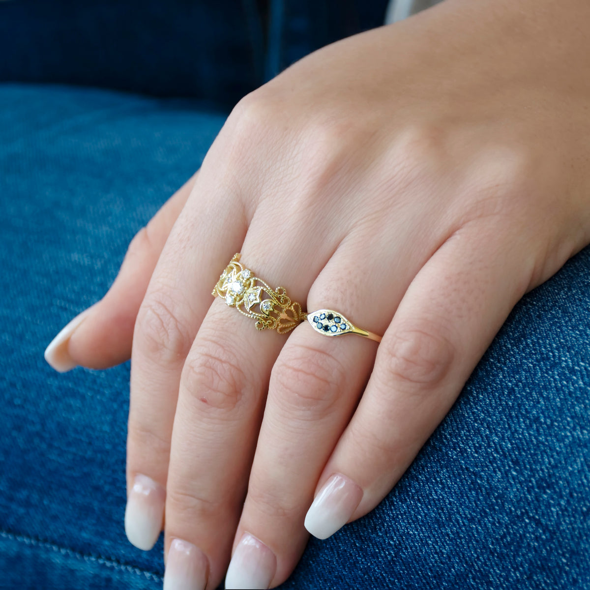 RG1918 Filigree Diamond Gold Ring with Exquisite Details