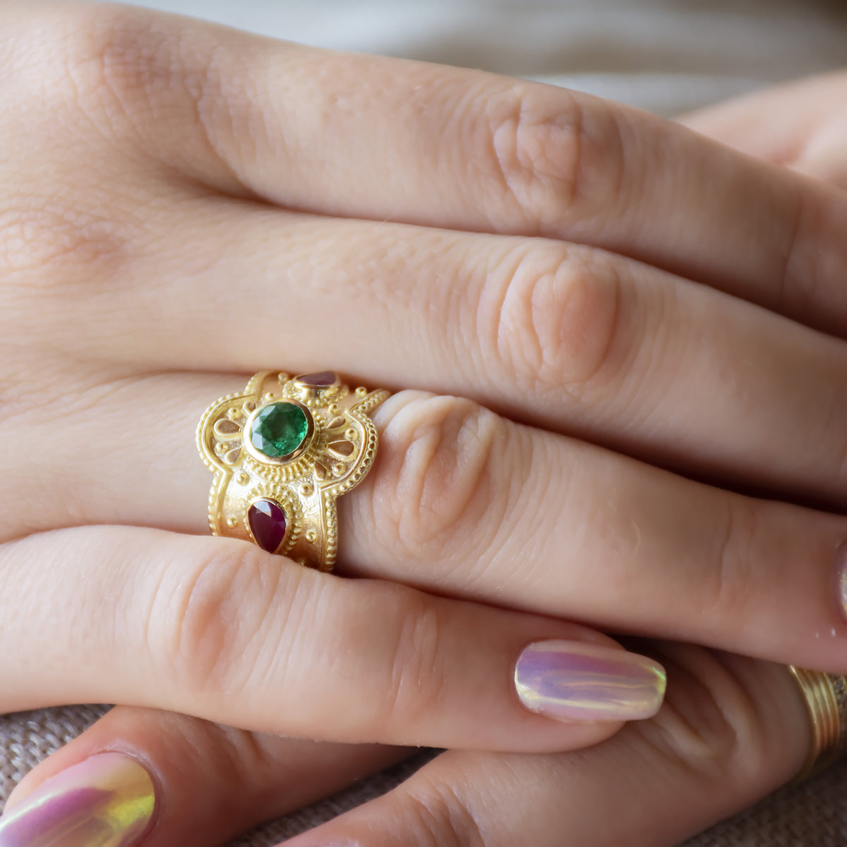 RG1934 Luxurious 14K Gold Statement Ring with Natural Emerald Centerpiece and Pear-Shaped Ruby Accents