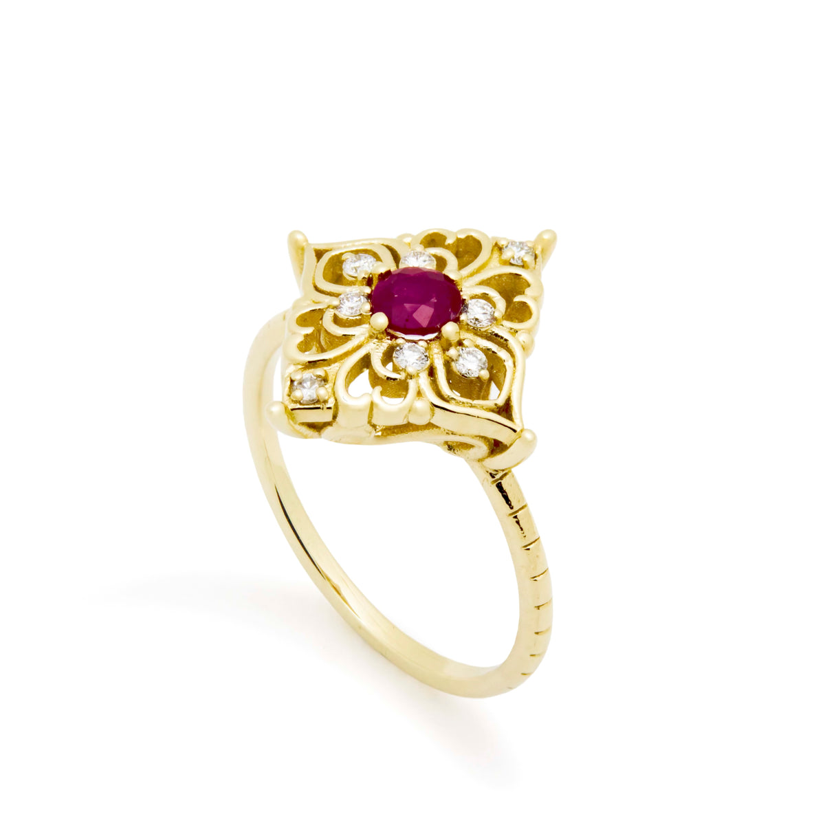 RG1945-1 Filigree Yellow Gold Ring with Ruby and Diamond Cluster, Vintage Gold Ring, Ruby and Diamonds Gold Ring