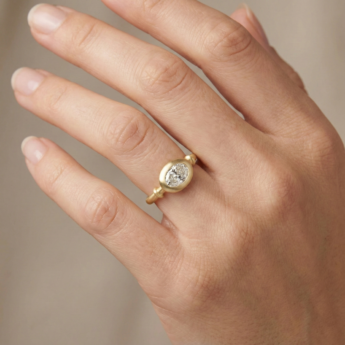 RG1970 Contemporary Oval Diamond Ring