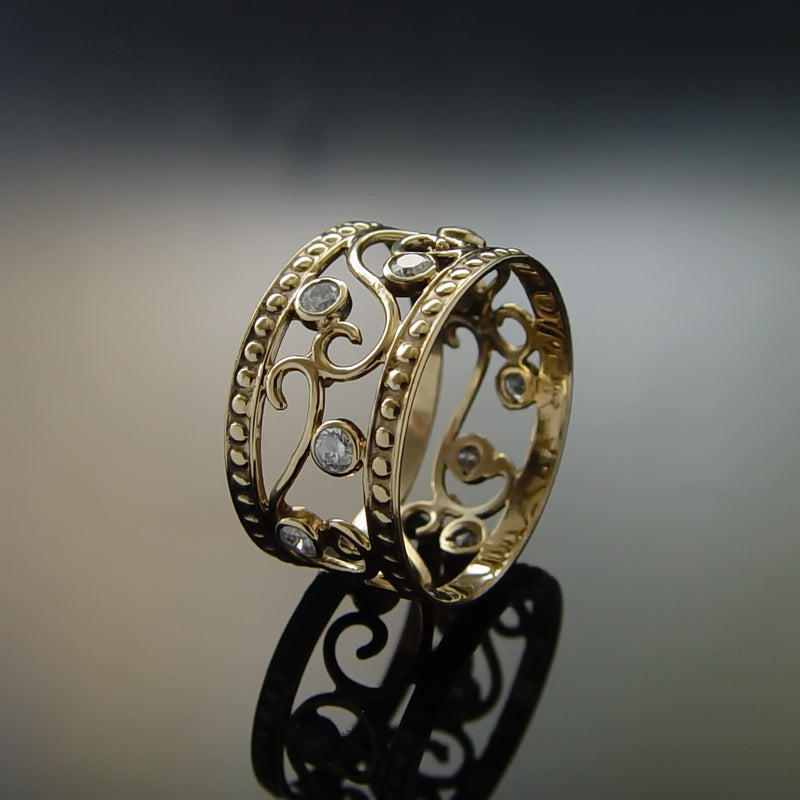 RG1267 Exquisite Filigree Gold Ring with Diamonds