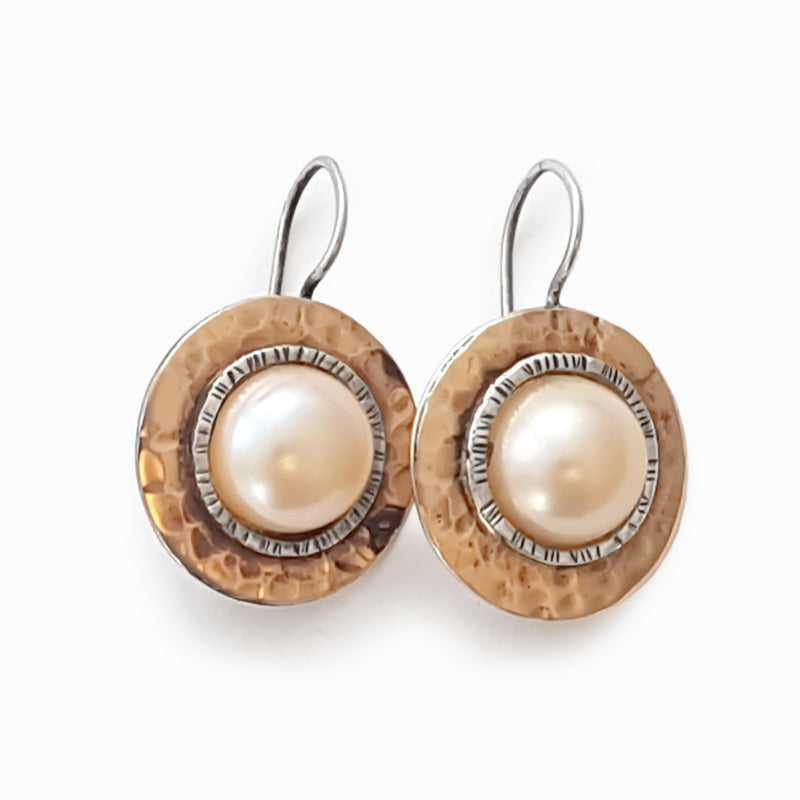 E7820C Textured Mixed Metals Pearl Earrings