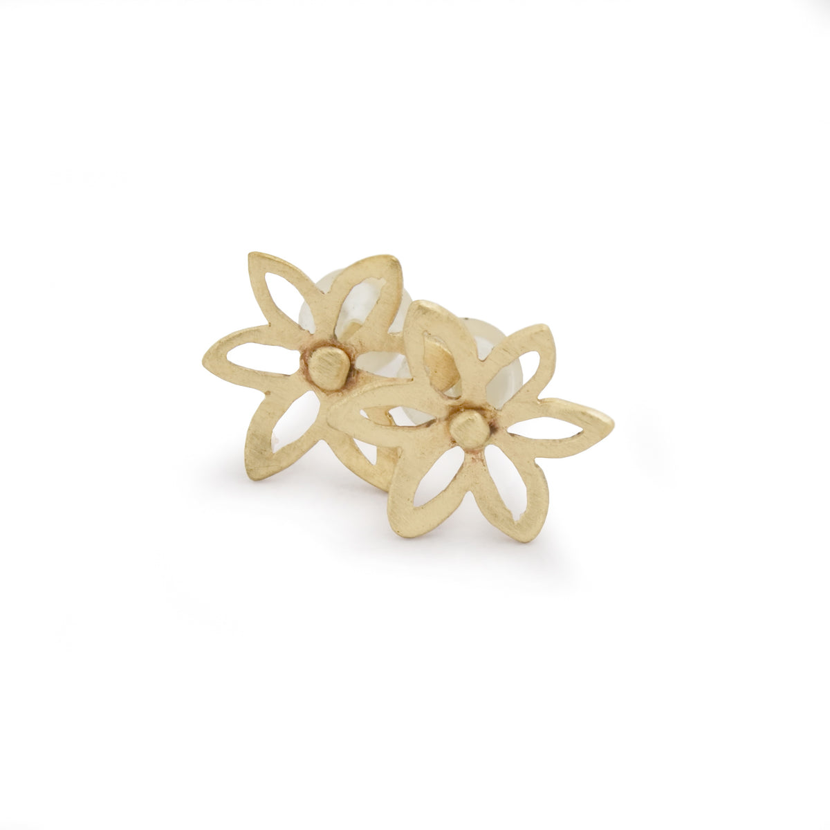 EG2211 Gold Flower Stud earrings