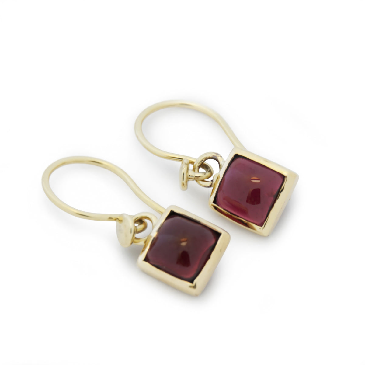 EG2235 Square Gold earrings with Red Garnet