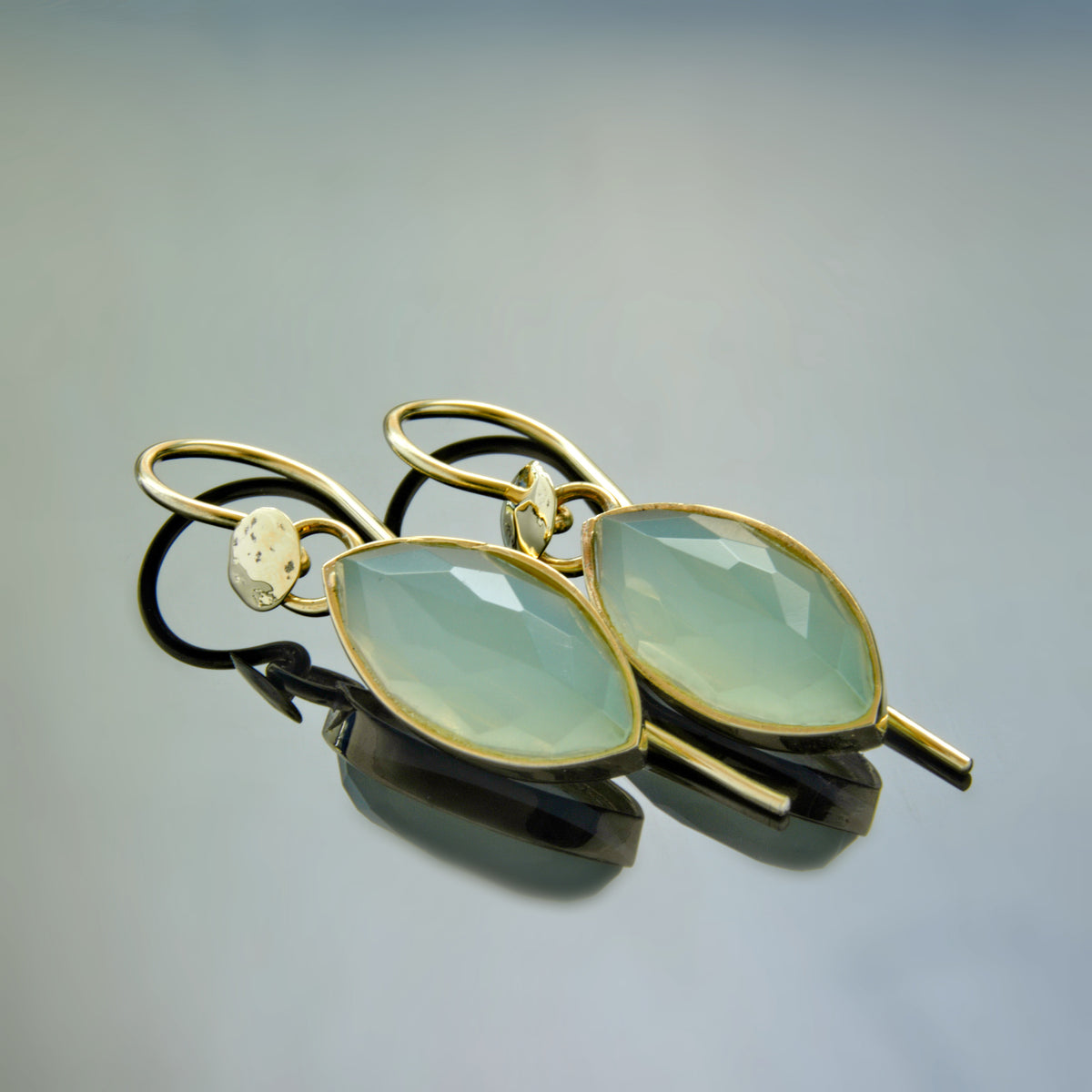 EG2241-1 Gold Drop Earrings with Marquise Jade