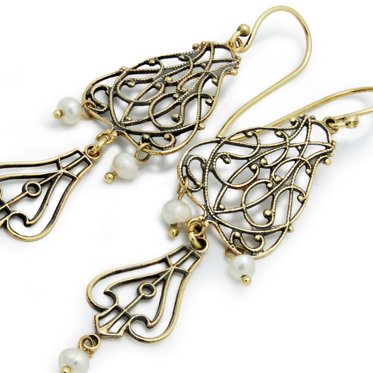 EG7702 Gold Chandelier Earrings with Pearls