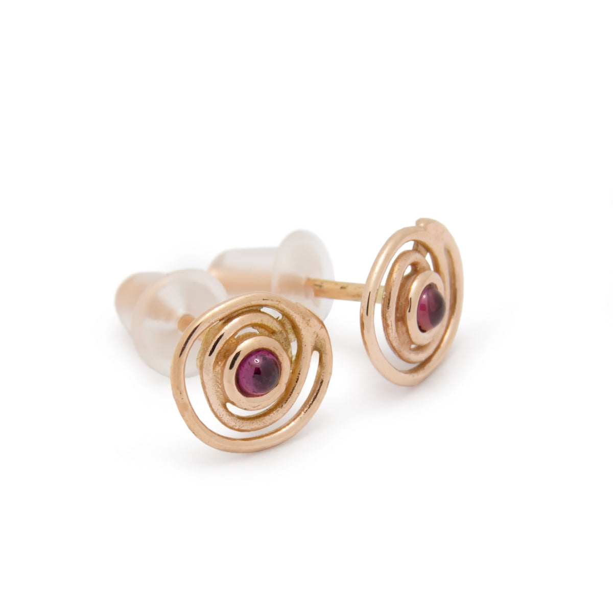 EG7769 Gold Spiral stud earrings with Garnet