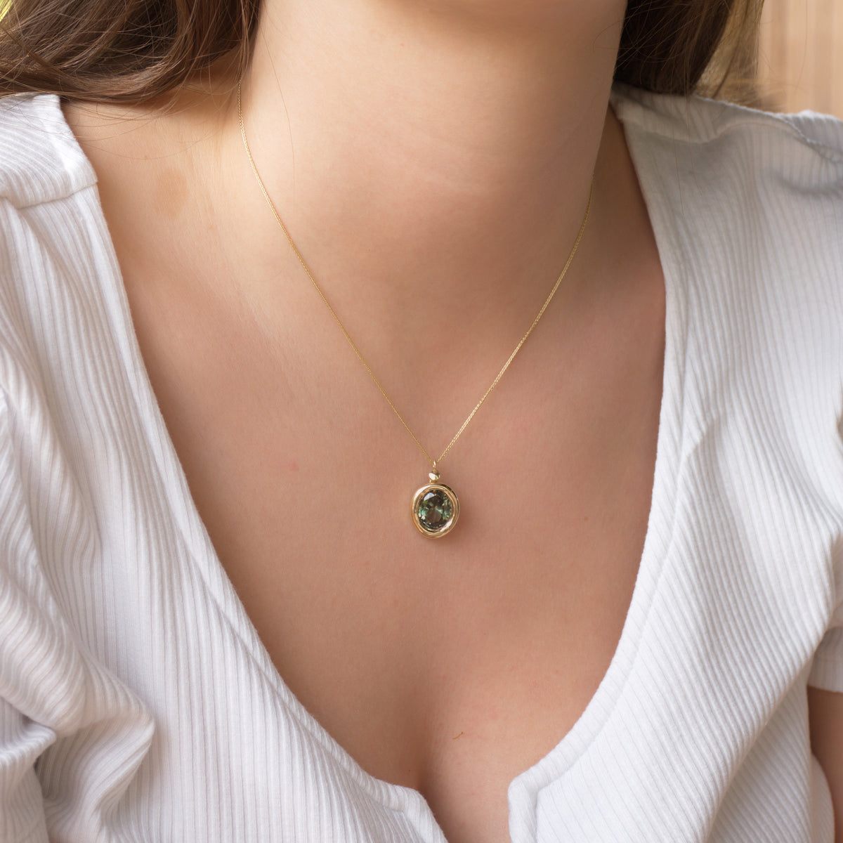 NG4759-1 Gold Necklace with Green Quartz Pendant