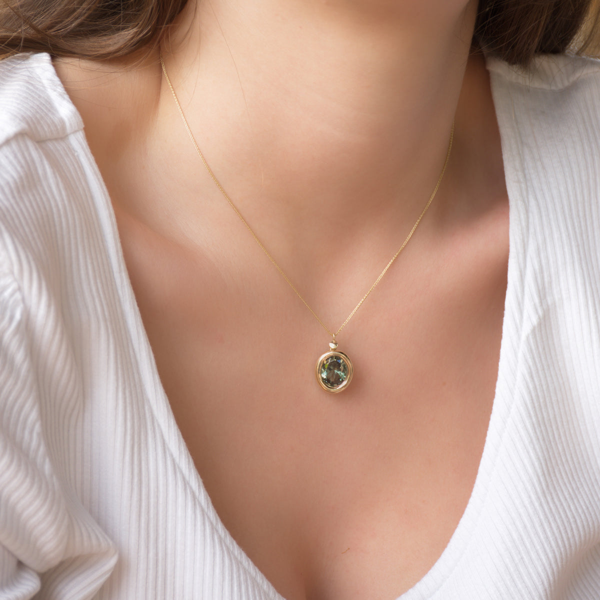 NG4759-1 Gold Necklace with Green Quartz Pendant