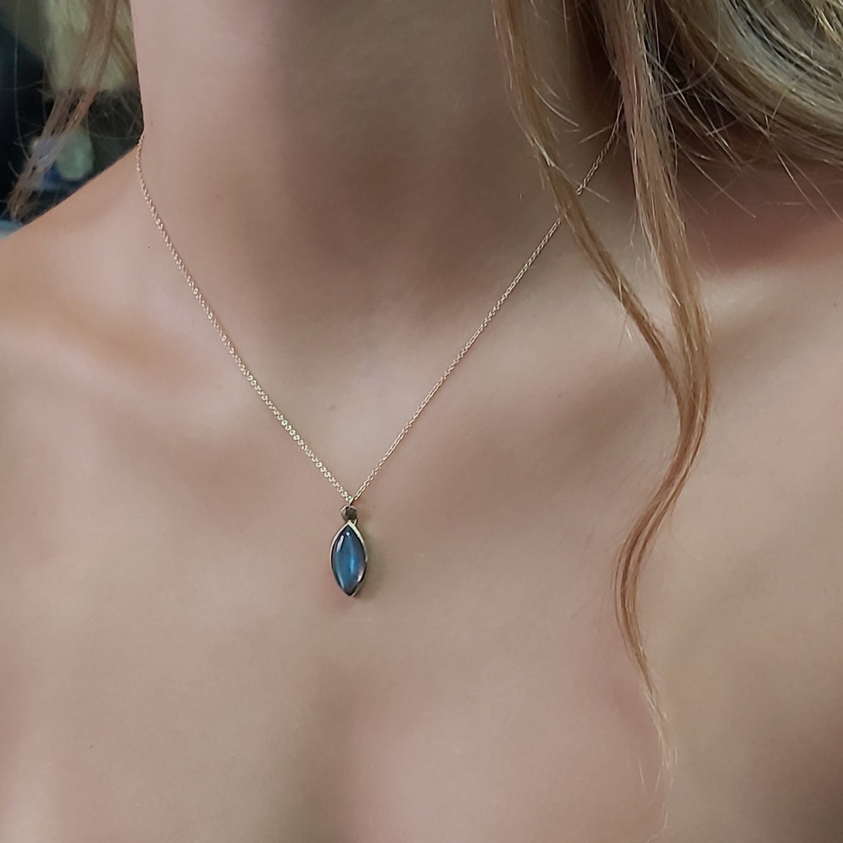 NG4770 Gold Necklace with Marquise Labradorite Charm