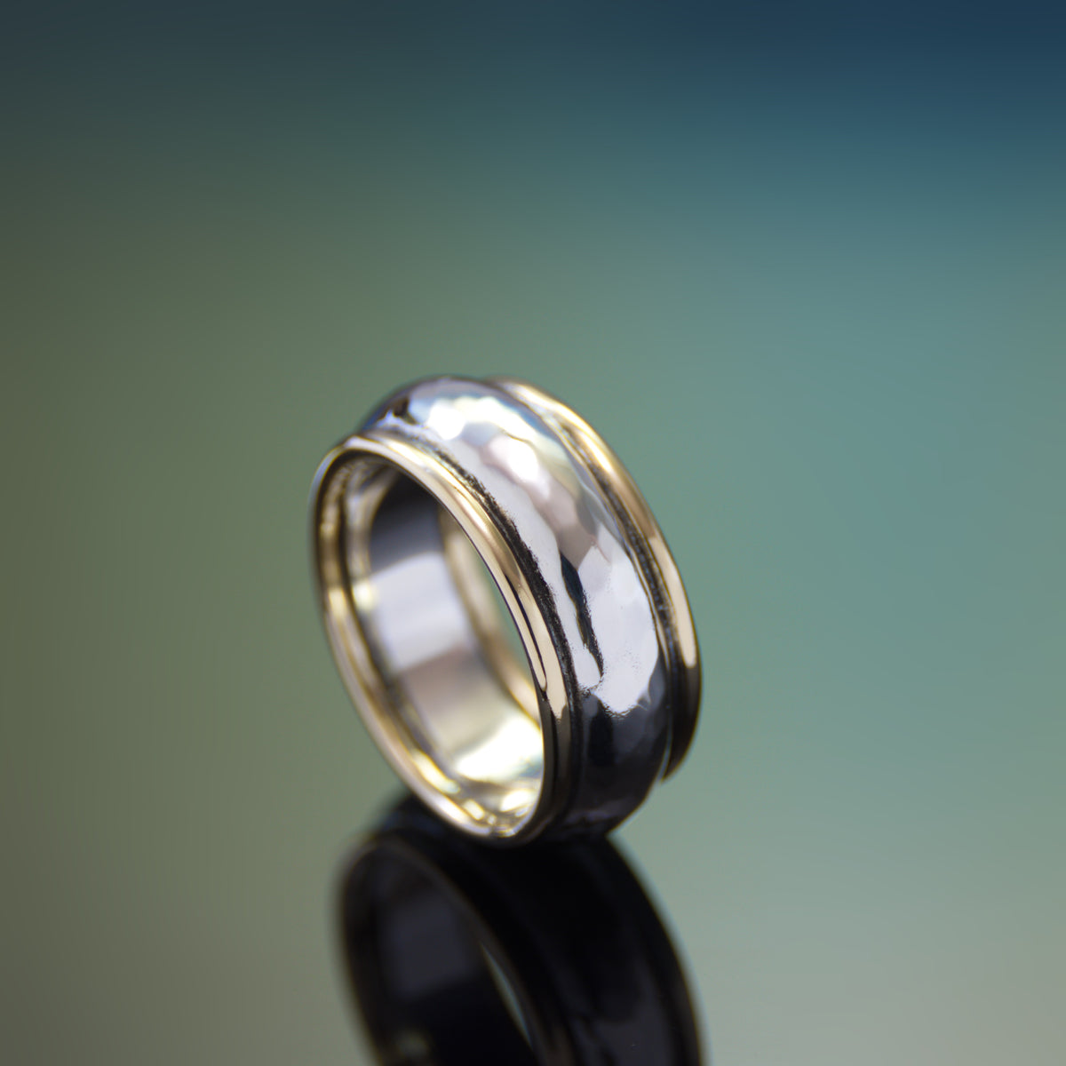 R0121 Silver Band with Gold Rim