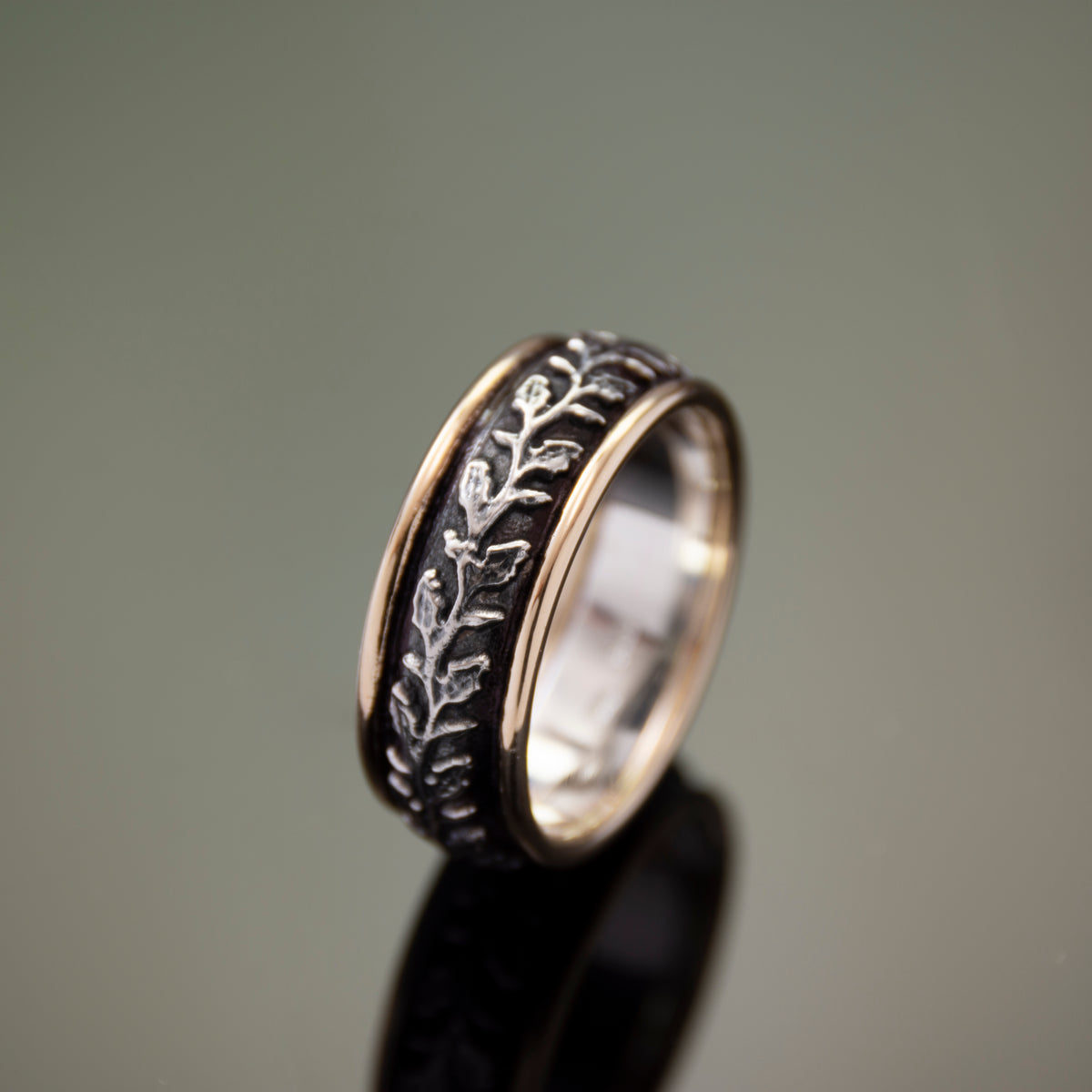 R0914 Rustic Silver Ring with Leaves and Gold Rim