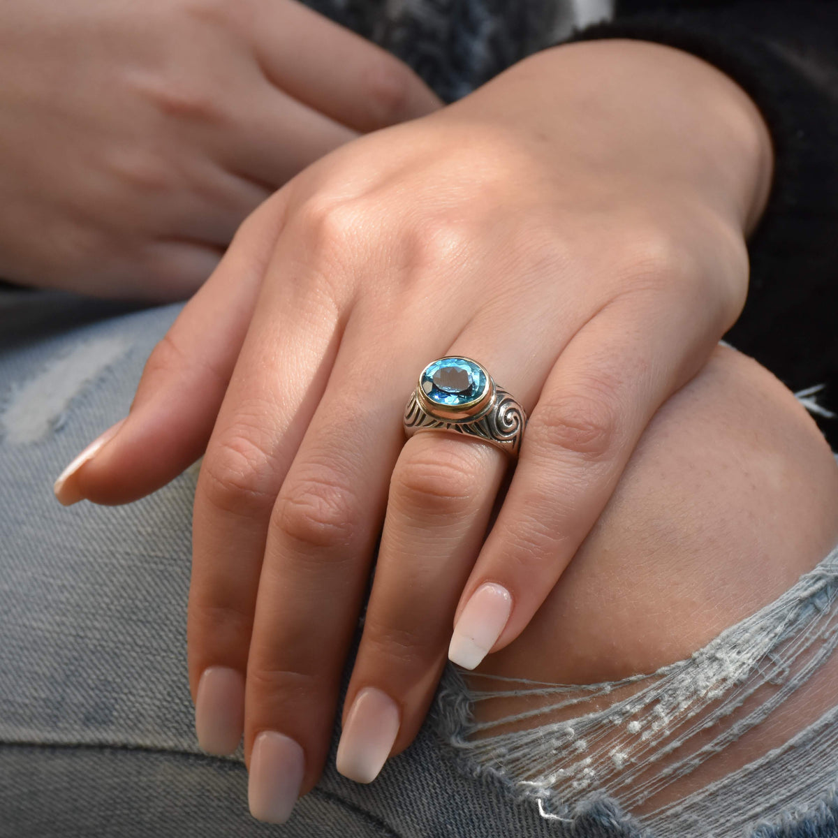 R0696 Hand Engraved two tone ring with R0969