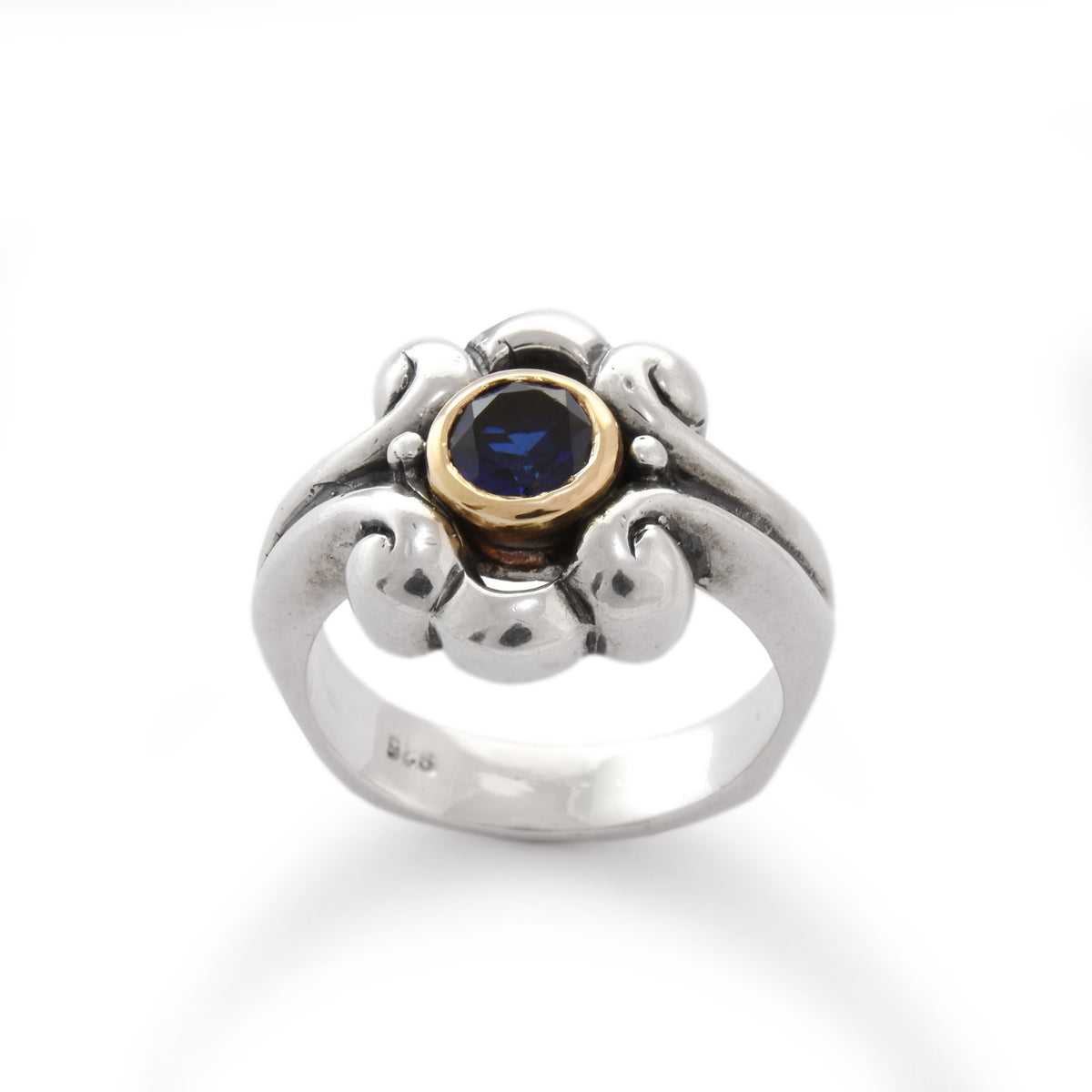 R0980 Sapphire two tone ring