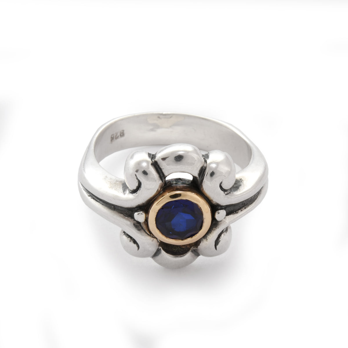 R0980 Sapphire two tone ring