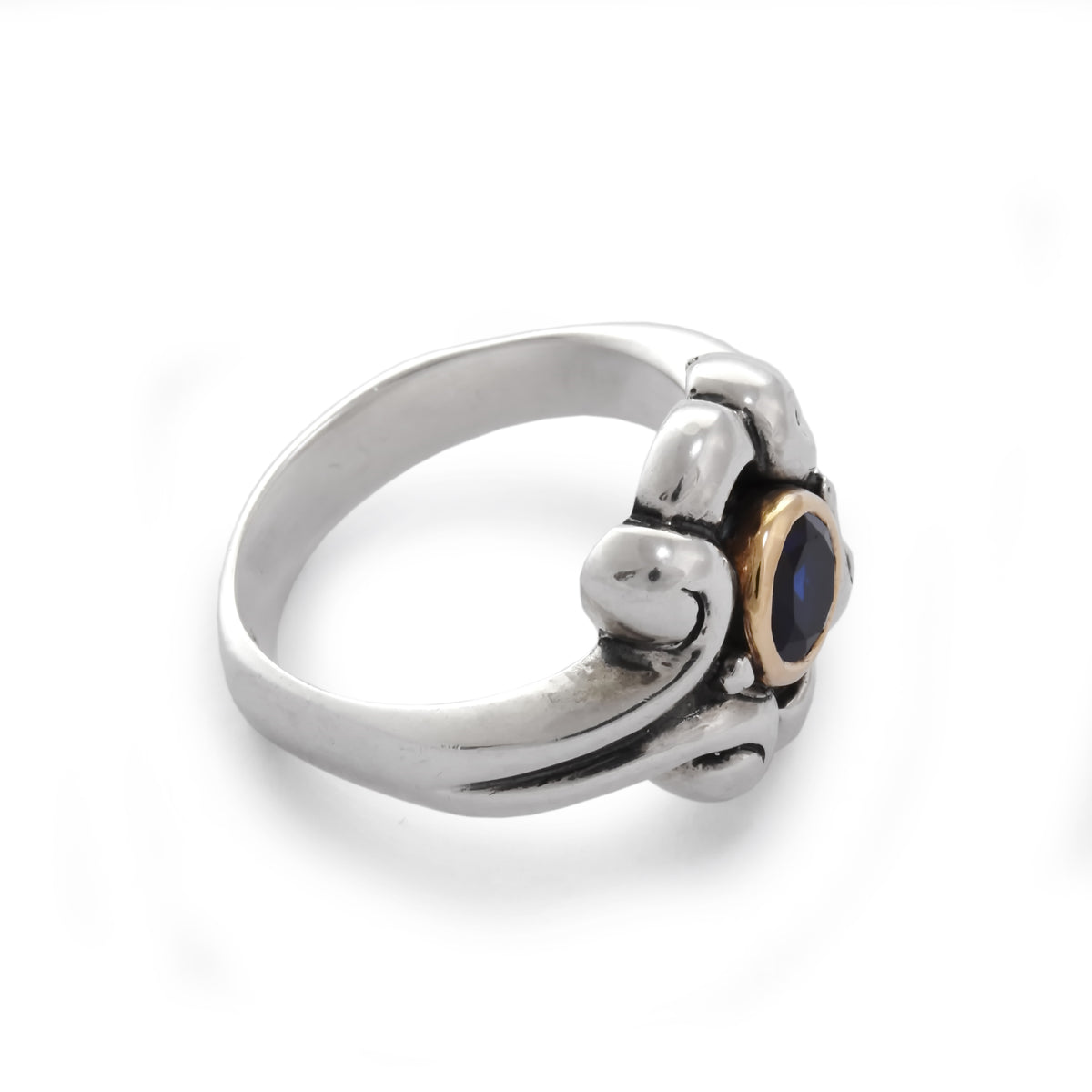 R0980 Sapphire two tone ring