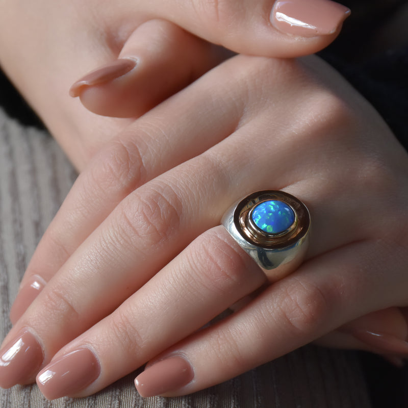 R1113XG Silver and Gold chunky ring with Oval Opal