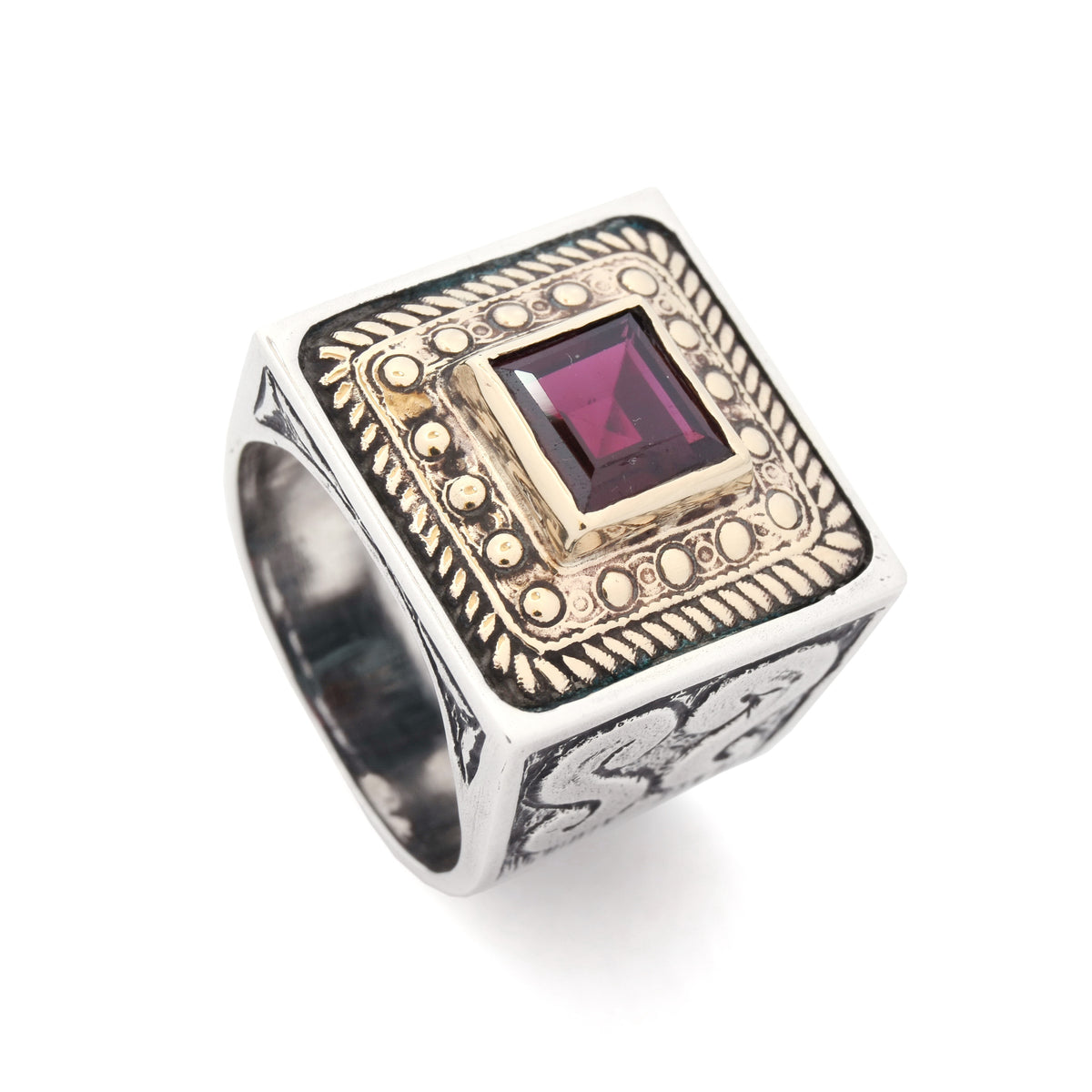 R1600X-1 Square Ethnic ring with Garnet