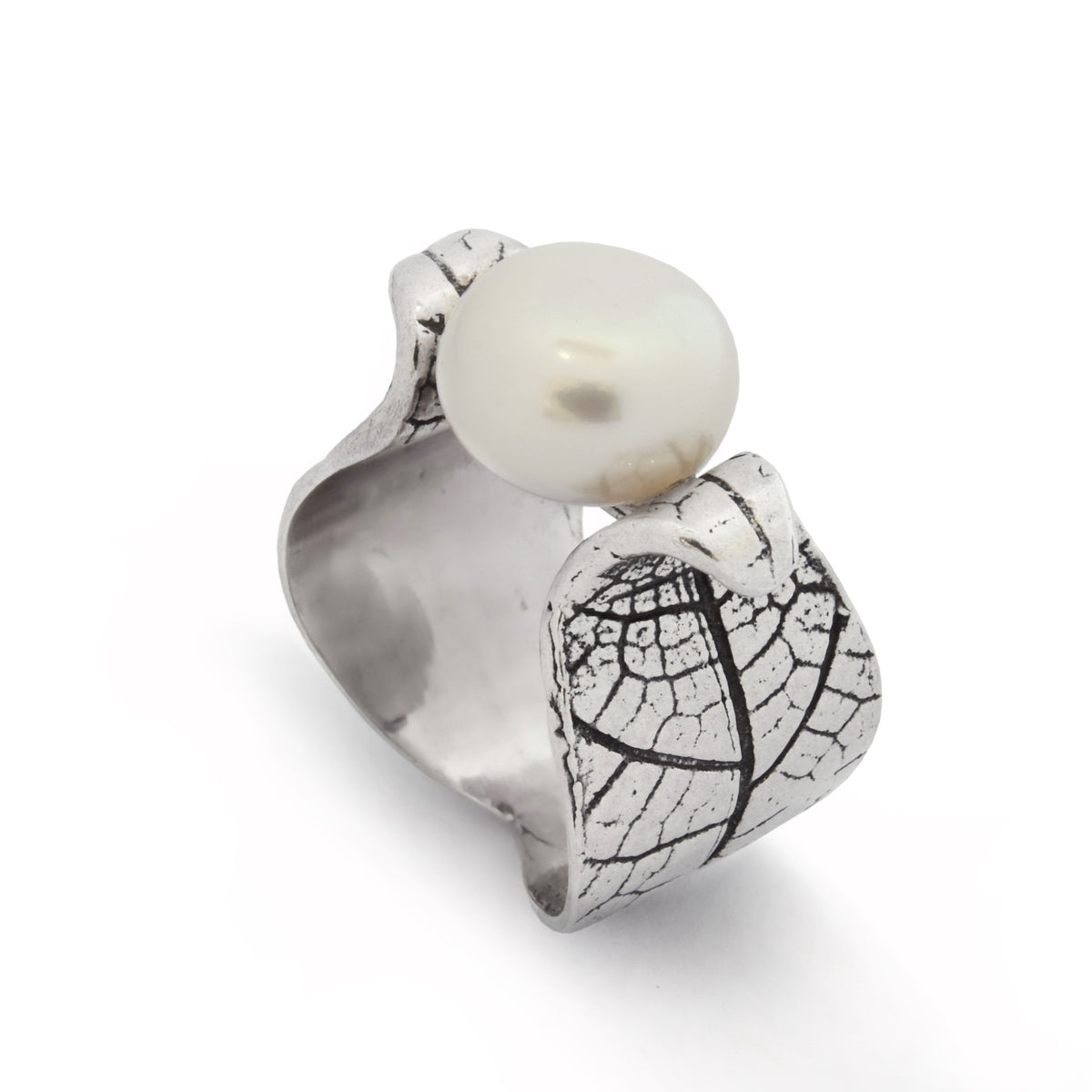 R1640 Silver Leaf ring with White Pearl