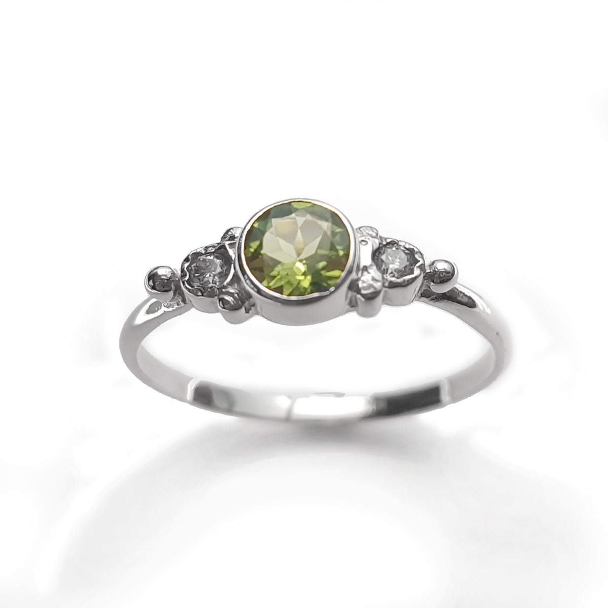 RG1120-1 White Gold Peridot engagement ring