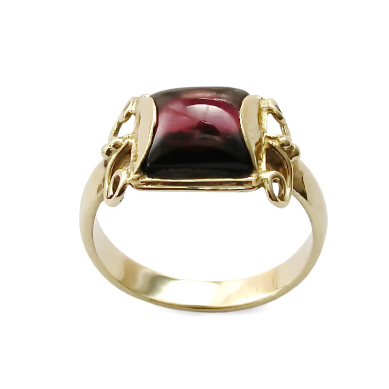 RG1401-3 Gold Victorian ring with Garnet