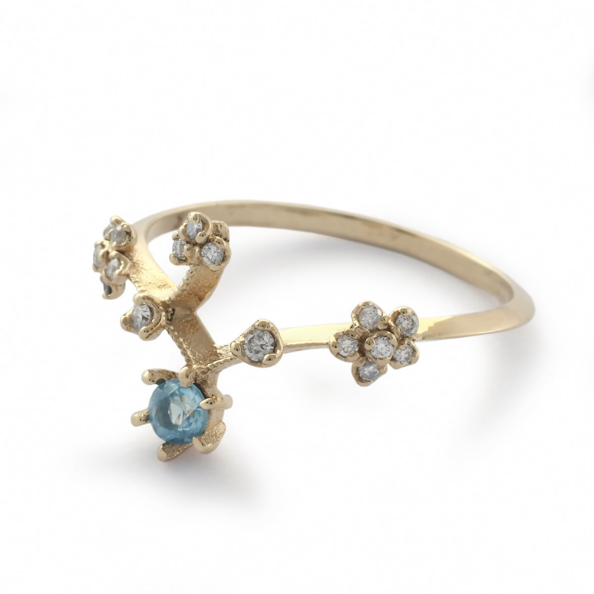 RG1844 Diamonds and Blue Topaz gold ring