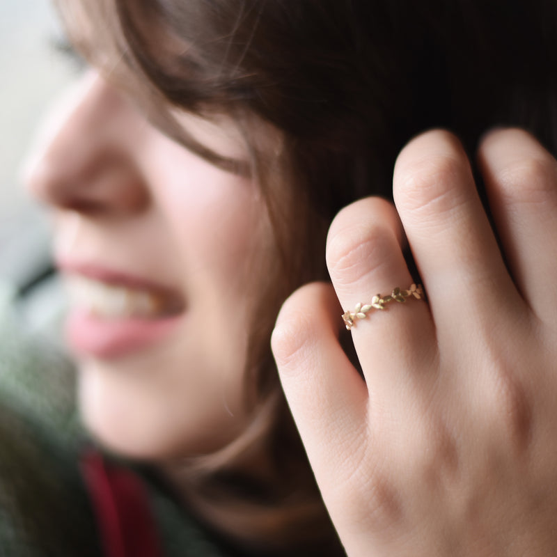 RG1850 Leaves Gold eternity wedding ring