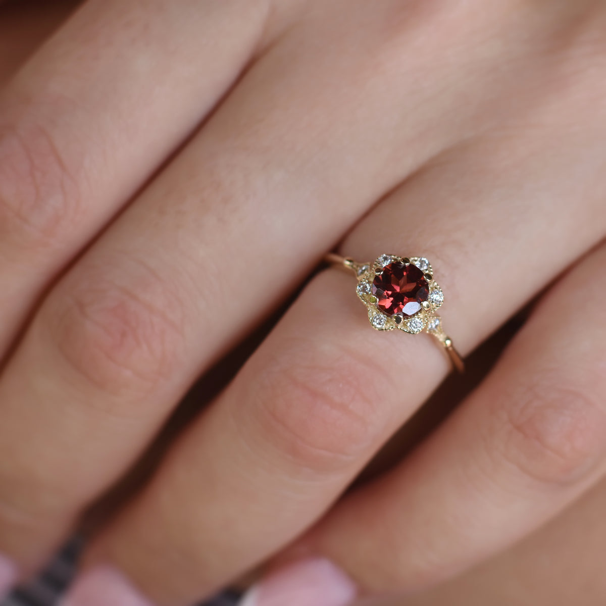 RG1854 Gold flower ring with Garnet and CZ