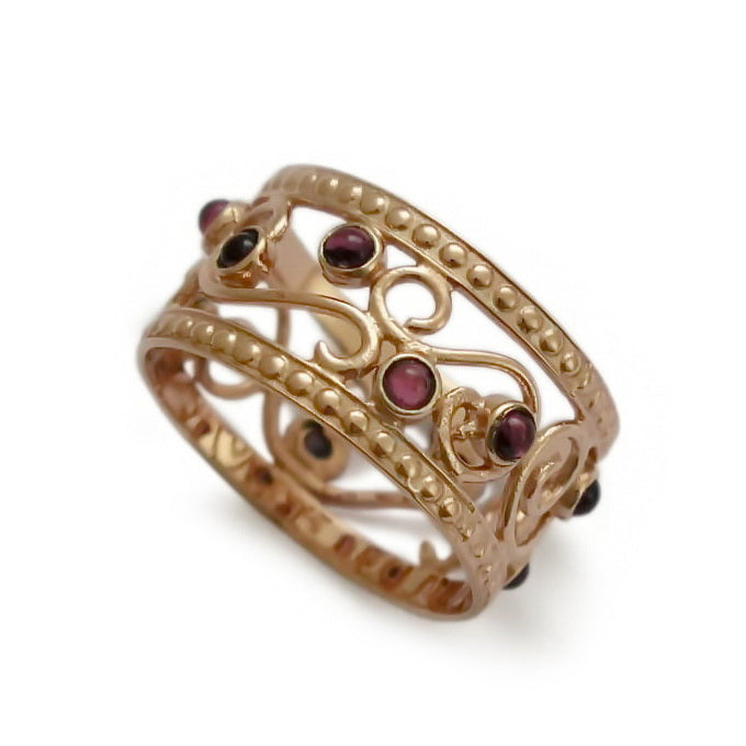 RG1267- Gold swirls Garnet ring