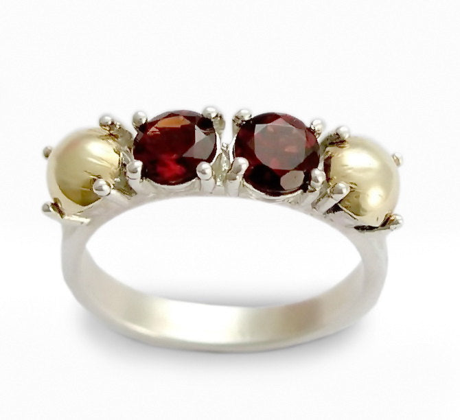 R1540 Garnets and Gold elegant ring