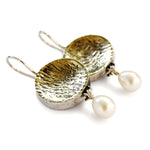E0719B Textured gold pearl earrings