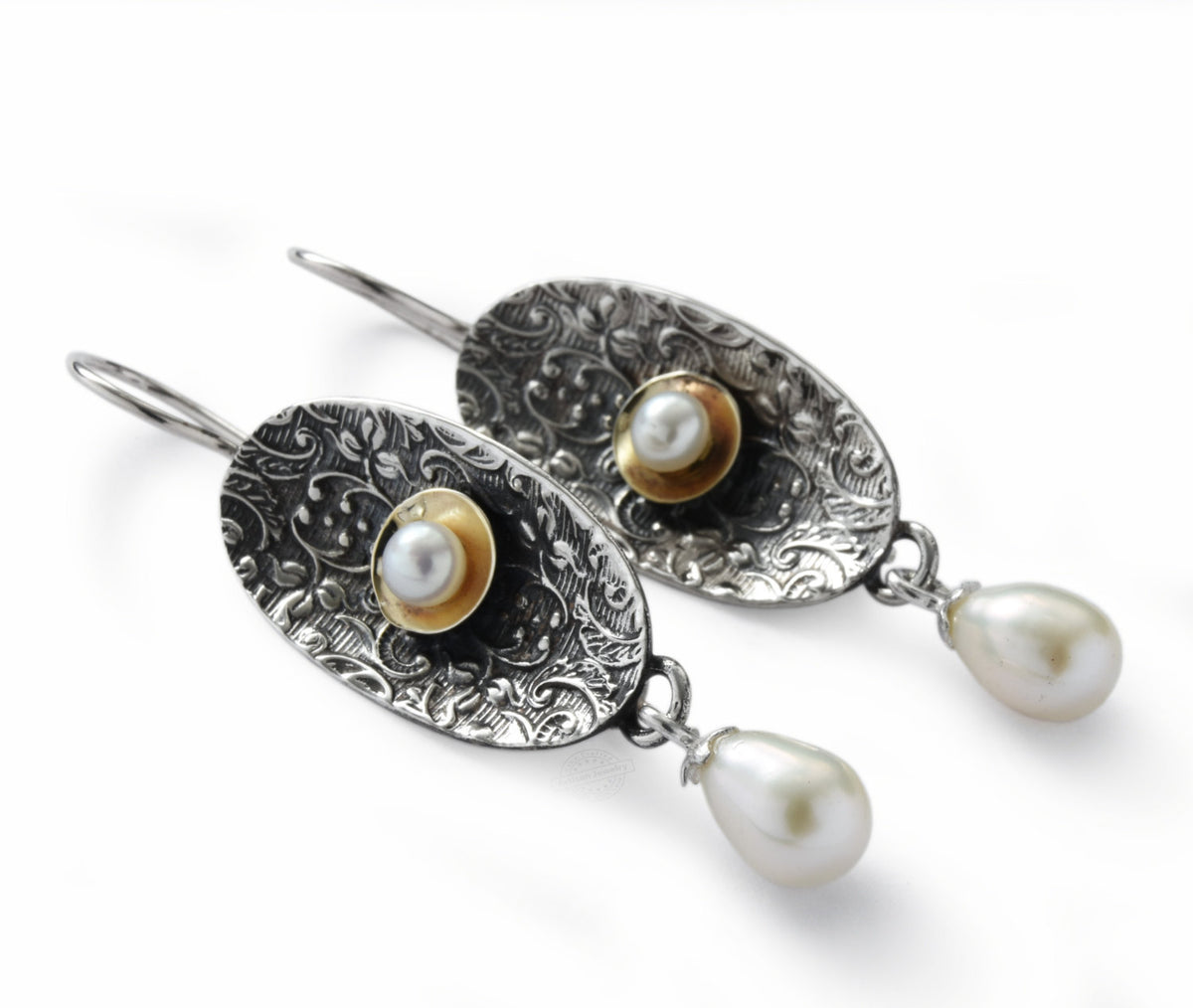 E2104G Floral oval silver earrings with pearl