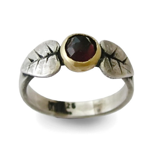 R1335 Organic Two Tone ring with Garnet