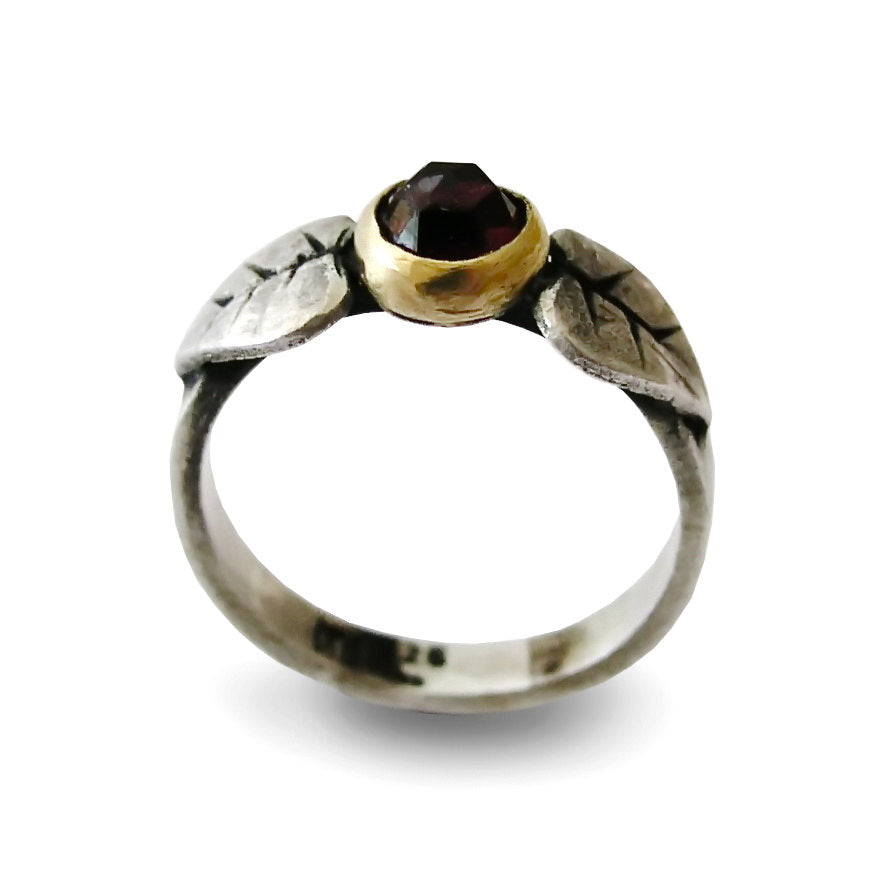 R1335 Organic Two Tone ring with Garnet