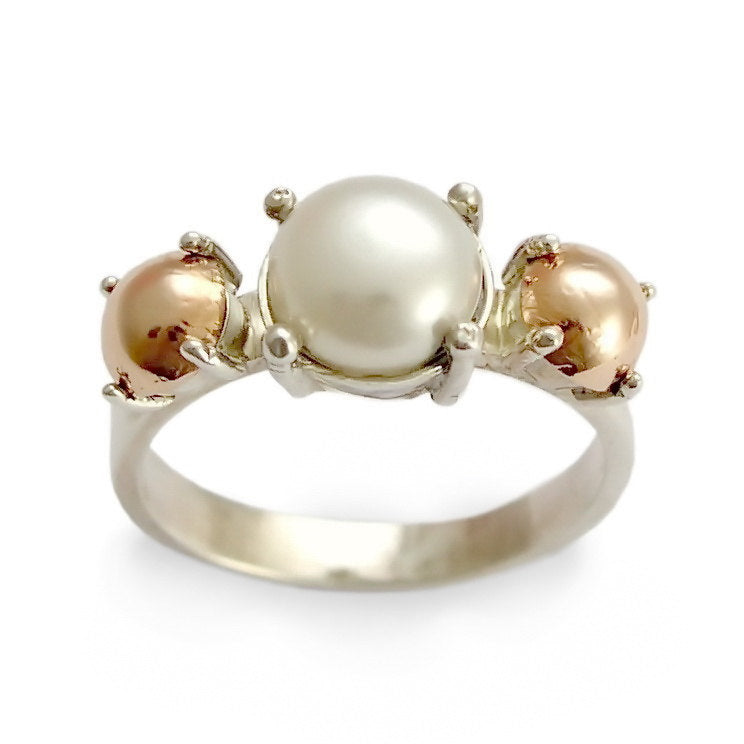 R1541 Pearl and Gold elegant ring
